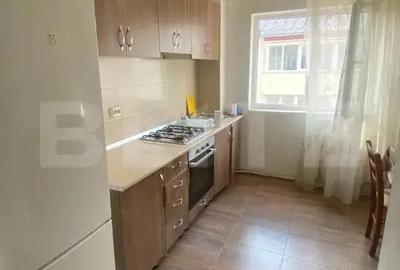 Apartament de vanzare, cu 2 camere, 50 mp, zona Decebal - 9