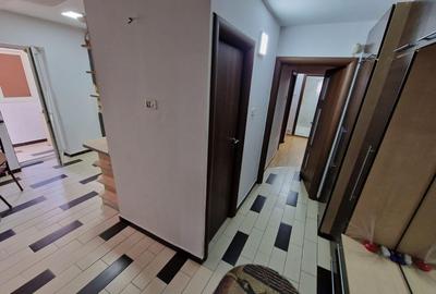 Apartament cu 3 camere decomandat în Veteranilor - 14