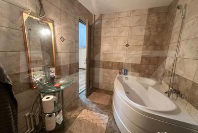 Casă cu 4 camere cu Teren 795 Mp în Central - 9