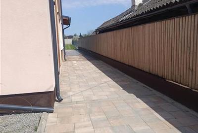 Casă cu 6 camere cu Teren 1350 Mp în Izvorani - 12