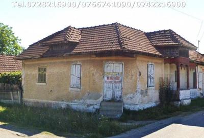 Casă cu 4 camere cu Teren 1000 Mp în Câlnic
