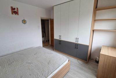 Apartament cu 2 camere decomandat în Ghencea