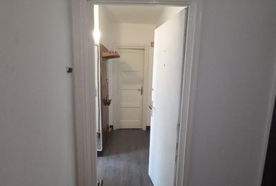 Apartament 3 camere METROU Piata Romana mobilat partial pretabil studenti Apartament 3 camere METROU Piata Romana mobilat partial pretabil studenti - 7