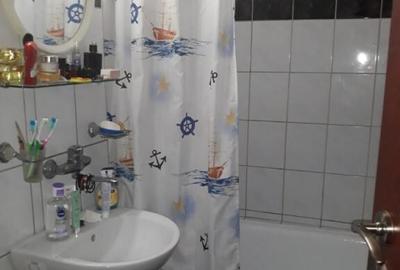 DEMOCRATIEI - 2 cam., cf1, dec, 4/4, renovat - 65000 euro - 2