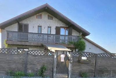 Casă cu 5 camere cu Teren 1000 Mp în Colonia Bod - 1