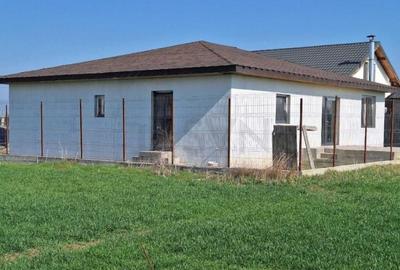 Casa pe un singur nivel I de I 5 camere I Tunari Casa pe un singur nivel I de I 5 camere I Tunari - 3