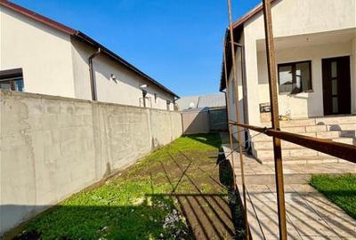 Casă cu 3 camere cu Teren 211 Mp în Lumina