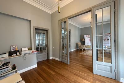 Casă cu 7 camere cu Canalizare în Grădina Icoanei - 4