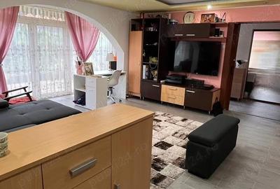 Casă cu 4 camere în Central - 2