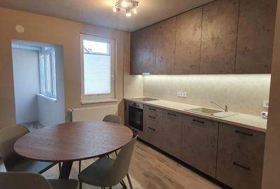 Inchiriez apartament de 3 camere situat central-G-ral Magheru, etaj 1 - 2