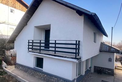 Casă cu 3 camere cu Teren 500 Mp în Central - 2