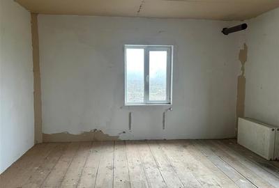 RECO casa Inand la rosu cu teren imens - 18