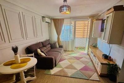 Ultracentral , Str. Traian , 2 Camere decomandate, 54 mp , 2 Balcoane , 5/10 - 1