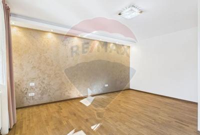 De vanzare | Vila cu 3 camere de vanzare in zona Piatra Arsa, Busteni - 37