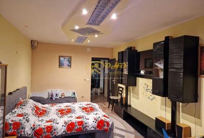 Apartament cu 3 camere decomandat, mobilat în Gară