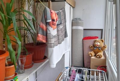 Apartament cu 4 camere decomandat, mobilat în Drumul Taberei - 9