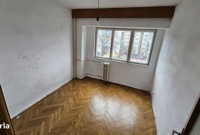 Apartament cu 3 camere decomandat în Dacia - 14