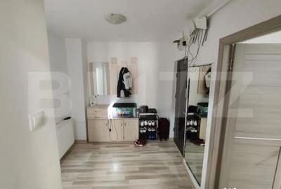 Apartament cu 3 camere decomandat în Micro 6 - 12