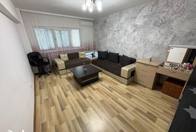Apartament cu 3 camere decomandat, mobilat în Banat