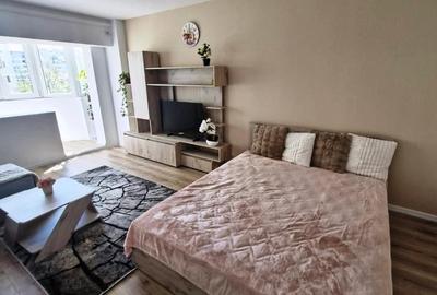 Garsonieră decomandată în Titan - 2