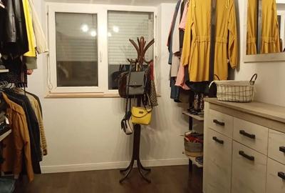 Apartament cu 4 camere decomandat în Central - 2