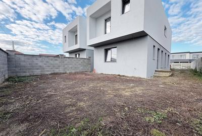 Duplex despartit prin camera tehnica, 121mp utili,350mp teren -Mosnita - 1