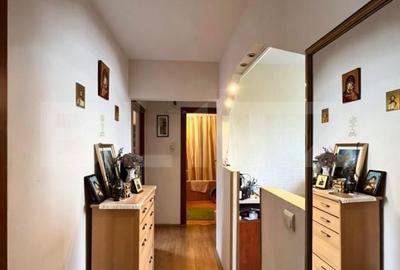 Apartament cu 3 camere în Unirii - 1
