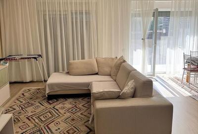 Apartament cu 3 camere, mobilat în Central - 1