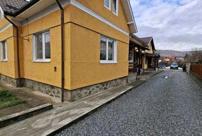 Casă cu 4 camere cu Teren 1450 Mp în Florești - 4