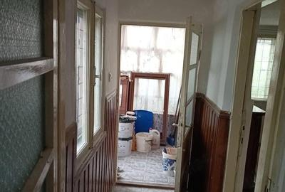 Casă cu 2 camere cu Teren 2598 Mp în Fieni - 3