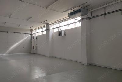 Spațiu comercial, de 870 mp, în Central - 4