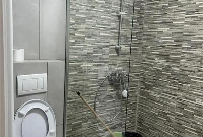 2 decomandat, mobilat, utilat,bloc nou, etaj 3, parcare - zona centrala - 5