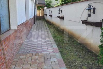 Spațiu comercial, de 641 mp, în Triaj - 11