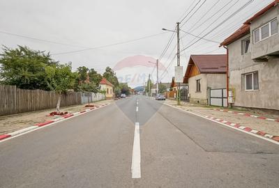 Comision 0% | De vânzare – Apartament la casă, parter | Săcele – Zona - 27