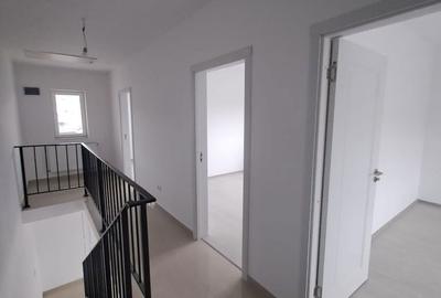 Casă cu 4 camere cu Teren 200 Mp în Bucium - 5