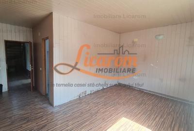 Casă individuală cu 8 camere decomandat cu Canalizare în Cristian - 29