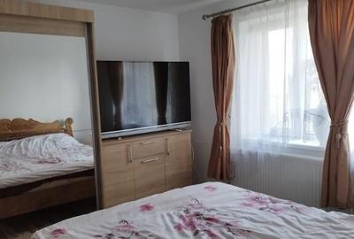 Grosi, 2 case , 7 ari teren - 10