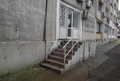 Spațiu comercial, de 25 mp, în Central - 7