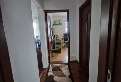Apartament cu 3 camere decomandat în Central - 2