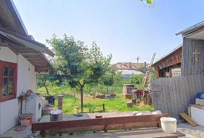 Casă cu 4 camere în Central - 2