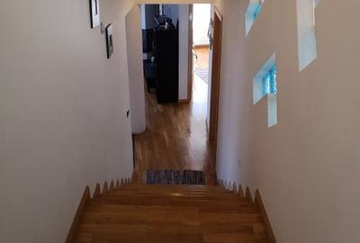 Casă individuală cu 7 camere cu Canalizare în Craiter - 10