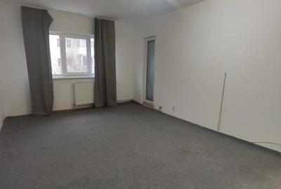 Apartament cu 3 camere decomandat în Crâng - 5