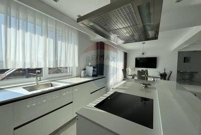 Apartament cu 4 camere decomandat în Central - 1