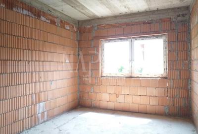 Duplex cu 5 camere cu Canalizare în Iris - 8