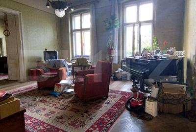 Apartament 3 camere, cladire istorica, potential fantastic, Piata Romanilor