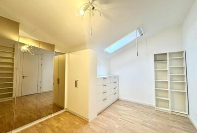 Casă cu 5 camere cu Canalizare în Central - 2