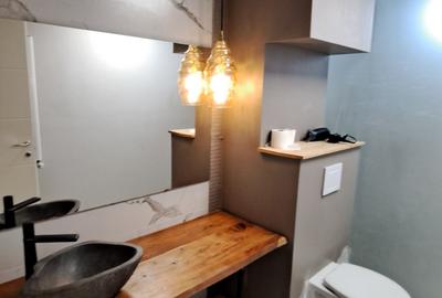 APARTAMENT 3 CAMERE   CU 3 BAI - LUX - LOC PARCARE - COMISION 0 - 35