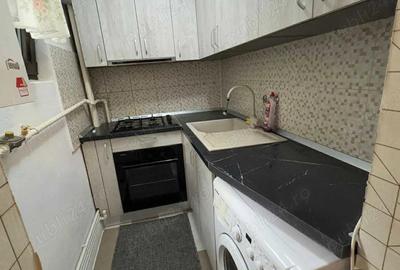 Inchiriez aparyament bacau piata sud estaj doi - 6