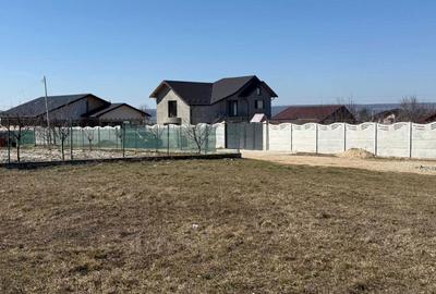 Teren de 1000 mp, în Exterior Sud - 2