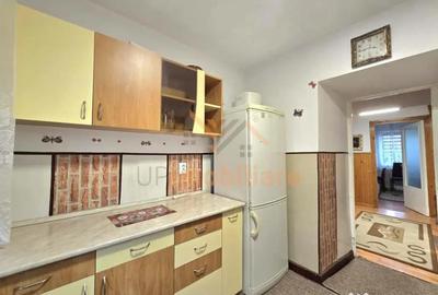 Apartament cu 3 camere decomandat în Nufărul - 1